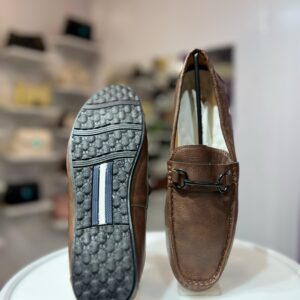 2025 Custom Lazy Retro Leather Men's Loafers Comfortable Casual and Driving Bean Shoes with One Foot for Winter and Spring
